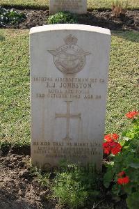 Ismailia War Memorial Cemetery - Johnston, Robert John